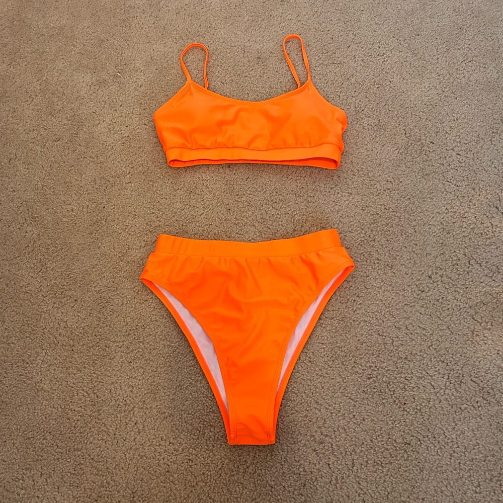 Vibrant bikini